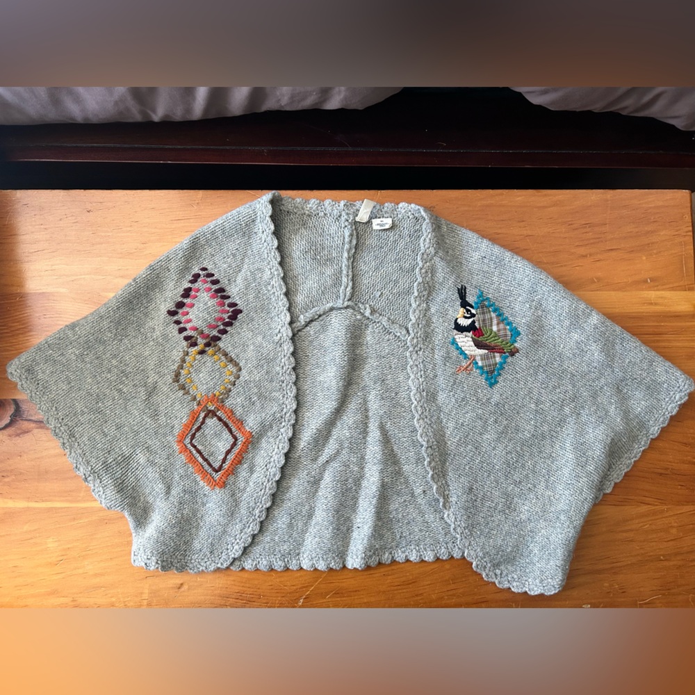 Ladies size M/L shrug